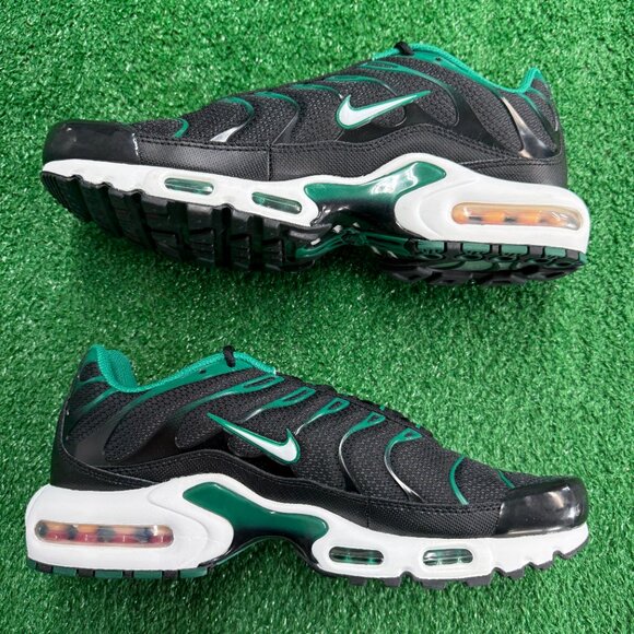 Nike Air Max Plus Black Malachite Mens DM0032-009 VNDS Sz 10 main image 5